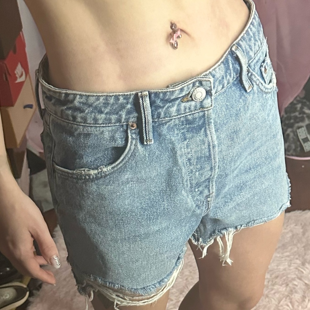 GRLFRND denim shorts - Picture 2 of 3
